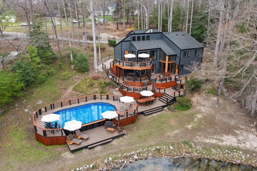 Luxury Oasis/Pool/ Boat/Pond/River/Sleeps 16 - Image 1