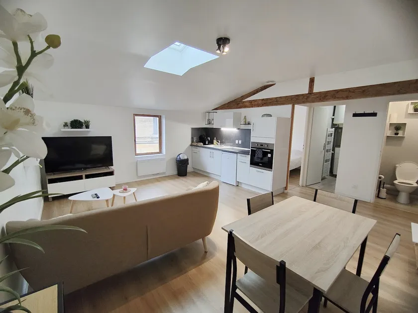 Downtown apartment - Image 1