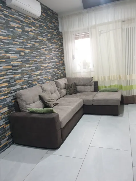 spacious two-room apartment - Image 1