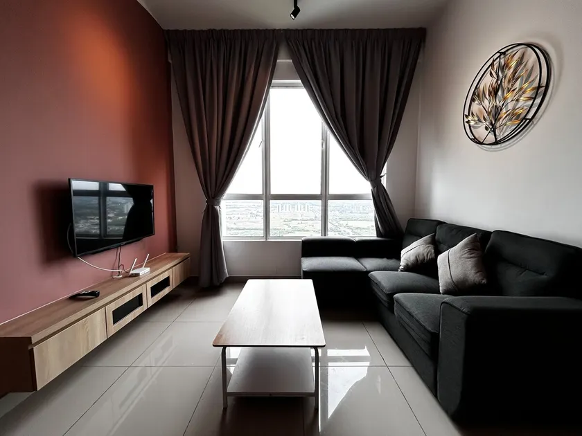 SunsetBliss Retreat Sea/CityView - Image 1