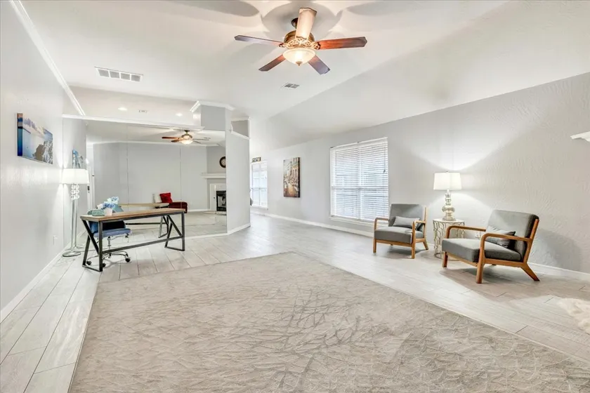 Remodeled home in quiet neighborhood (3 bedrooms) - Image 1