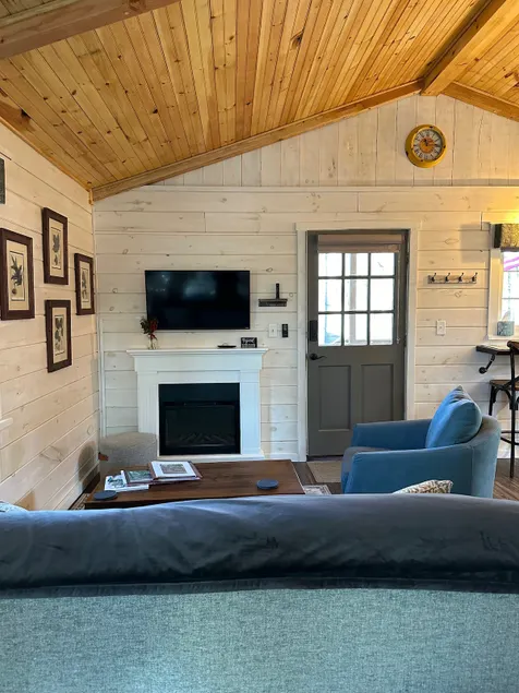 Mary's Cabin - Image 1