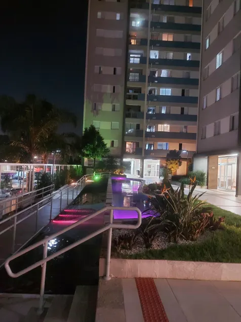 High-end APT next to Airport - Image 1