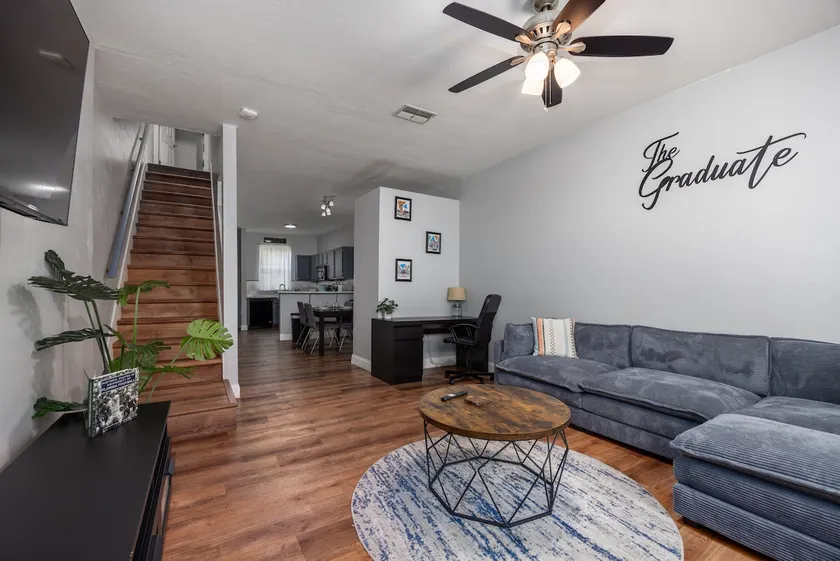 ”The Graduate” - Townhome near UF & Butler Plaza - Image 1