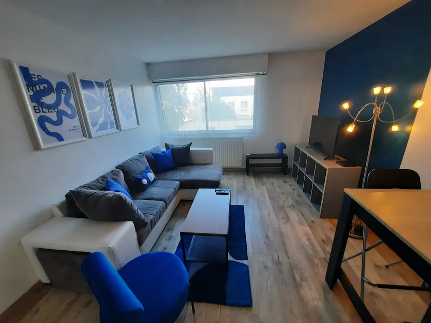Les Buttes : Apt 2 Prs 1 ch : Parking privé - Image 1