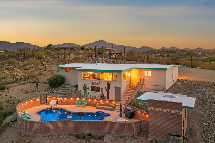 Views-GameRoom-Comfy Beds-Pool-Hiking@Saguaro West - Image 1