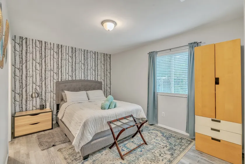 2BR/1.5BA~Self-Check-in~10mins UT/Dwntn~Long Stays - Image 1