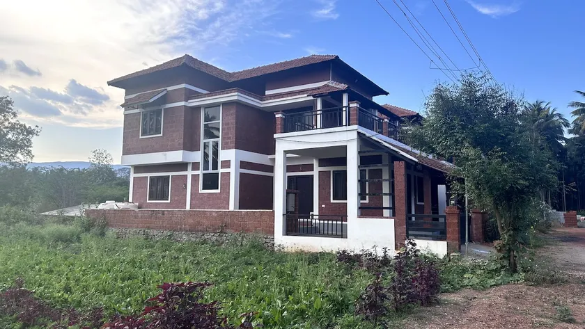 Mannil Home Nr. Adiyogi Family unit(2Rooms for 6) - Image 1