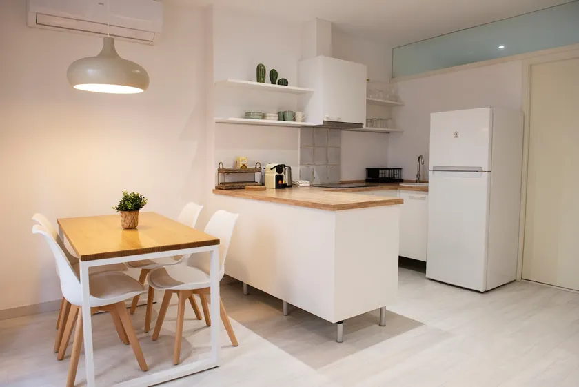 Elena Apartments Girona - Image 1