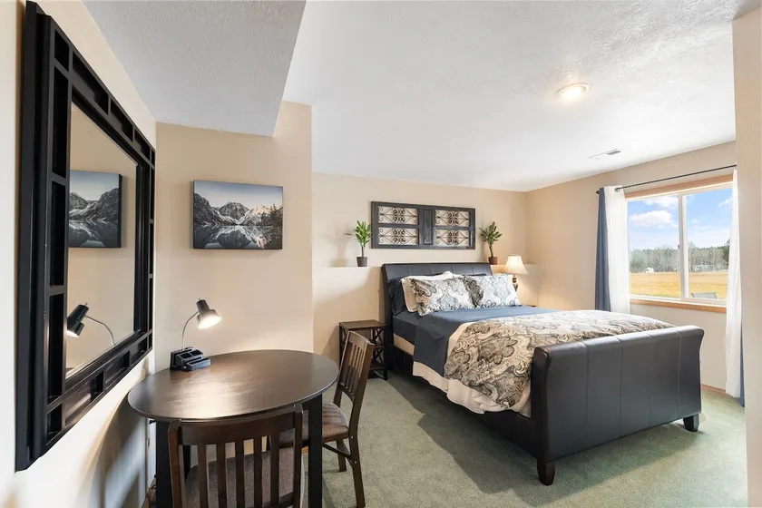 Just Plane Suite - Image 1