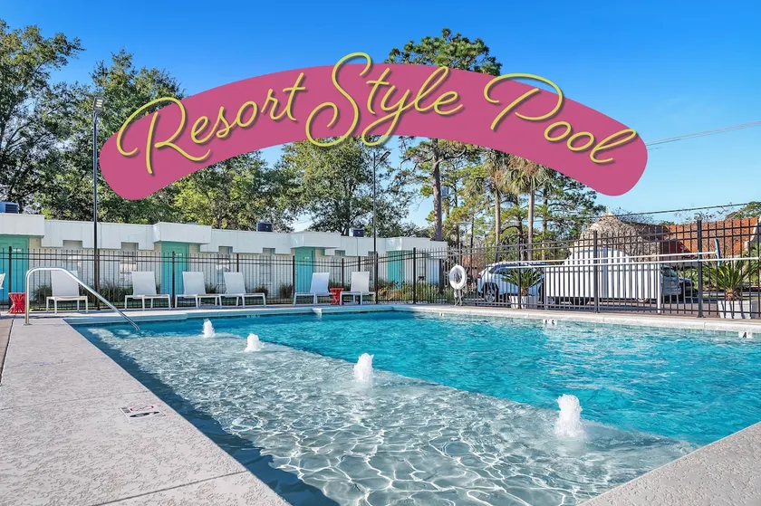 Cozy Condo: Close to Beach, Pubs, Restaurants - Image 1