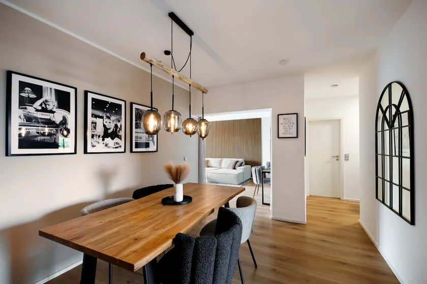 STAYTONA Apt with AC & Balcony, WiFi & Workspace near Frankfurt - Image 1