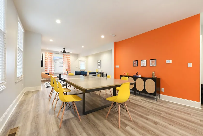 Family Home | Ping-Pong | Parking | Sleeps 13 - Image 1
