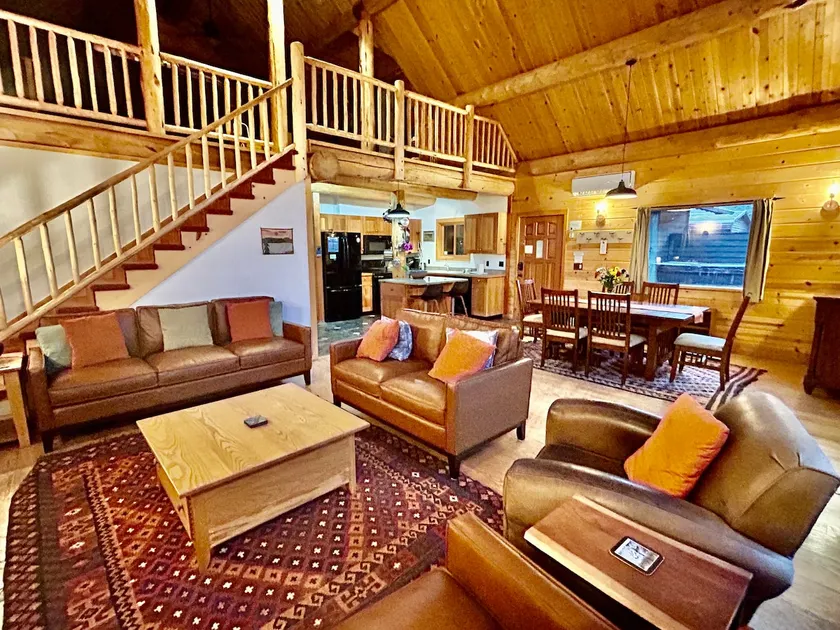 Dragonfly Cabin - Image 1