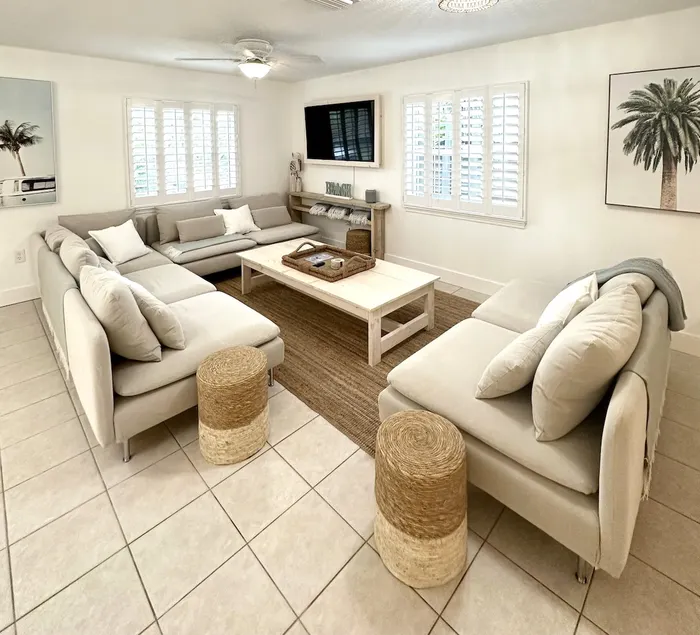 Palm Harbor Retreat: HotTub, TikiHut, Nr Clearwater - Image 1