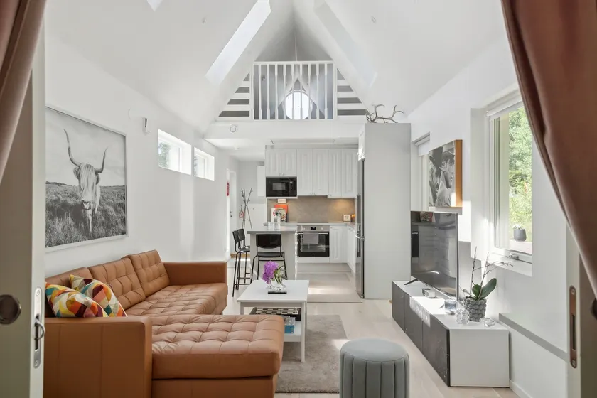 Exclusive newly-built house, 4 km from Gothenburg city center - Image 1