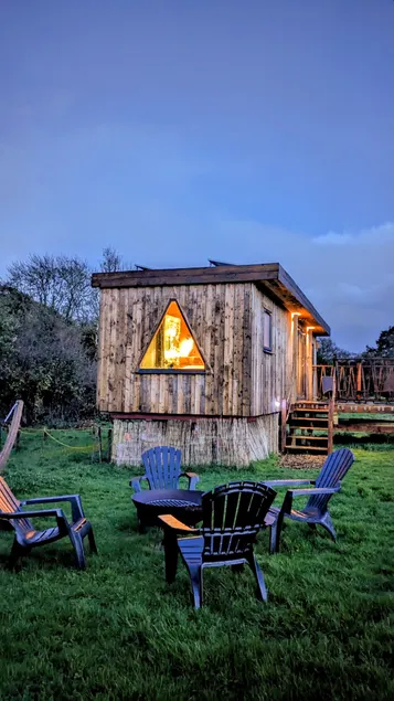 Luxury Sussex eco-cabin - 'The Vacationist' - Image 1