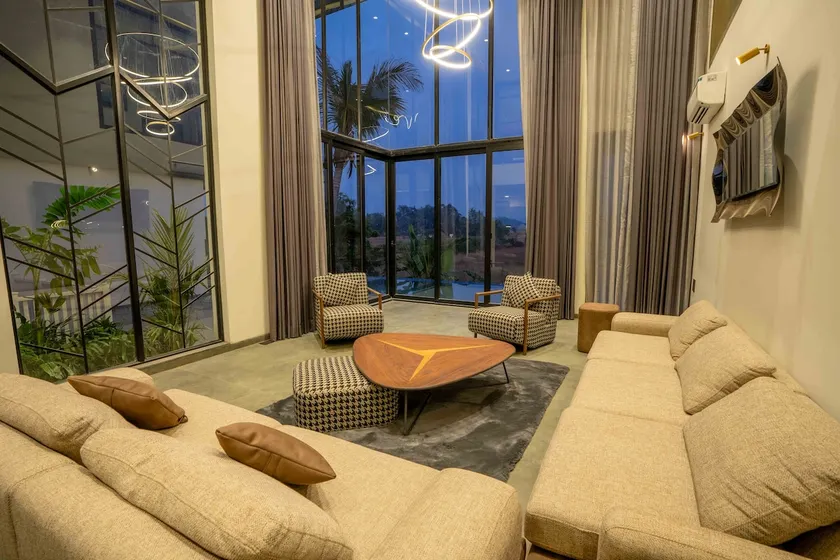Pisco 5BHK Luxury Villa with Pvt Pool & Jacuzzi - Image 1