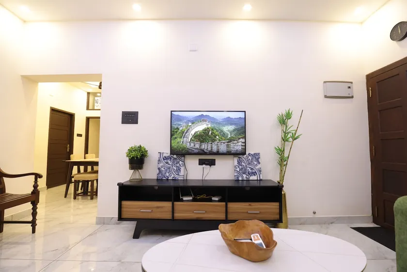 Elite Suite - 2 Bedroom with Modern Comforts - Image 1