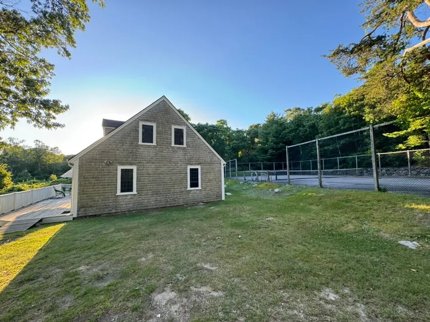 Abgeschieden Cape Cod Cottage, mit Tennisplatz und Privatstrand - Image 1