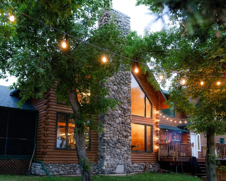 Private Lakefront Sanctuary-HotTub-Sauna-ColdTub - Image 1