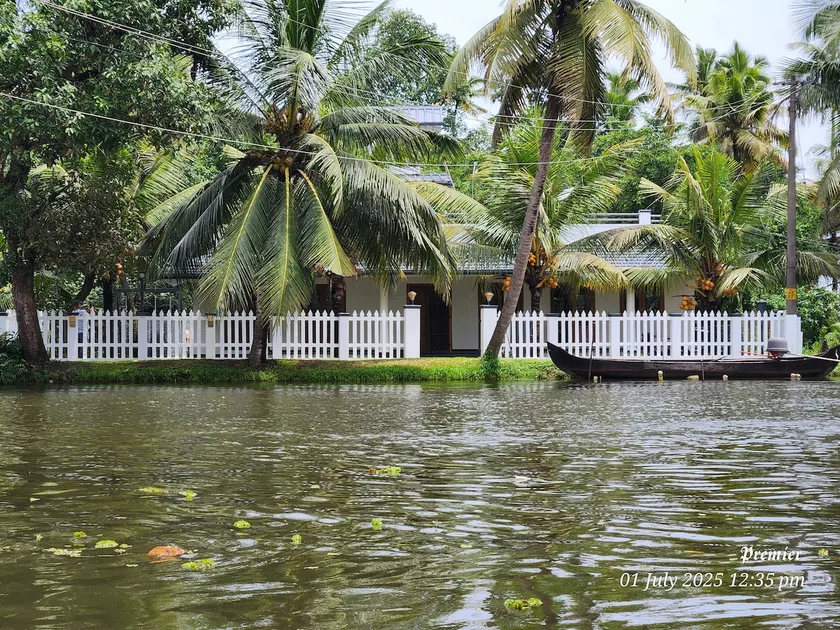 Swasthi Villa - River Front House - Image 1