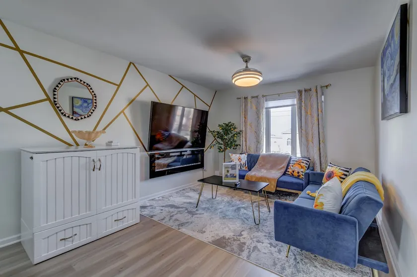 《》Bee-utiful 3BR near Manhattan NYC +1Parking - Image 1