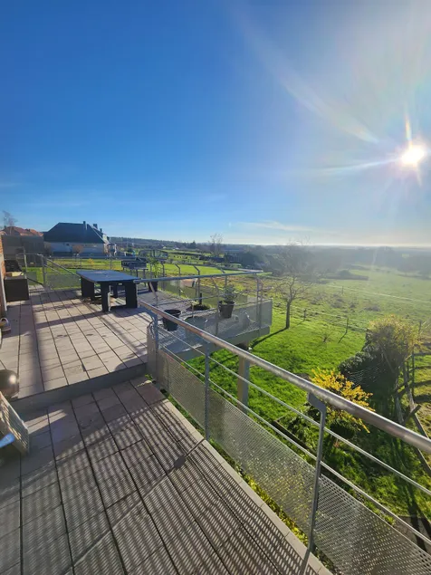 House with superb views. - Image 1