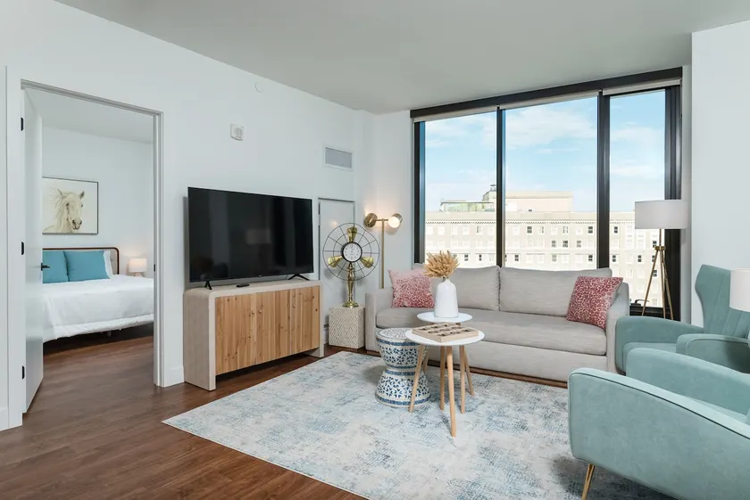 Back-Bay Penthouse Downtown & Parking & GYM - Image 1
