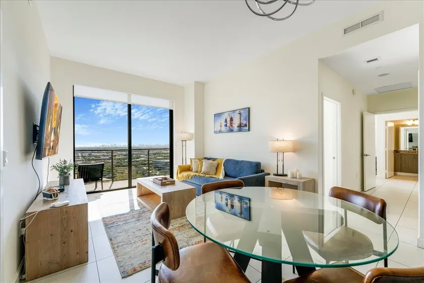 3 bed 3 bath Condo at Doral - Image 1