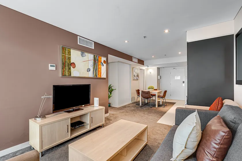 Swainson at Embassy - Image 1