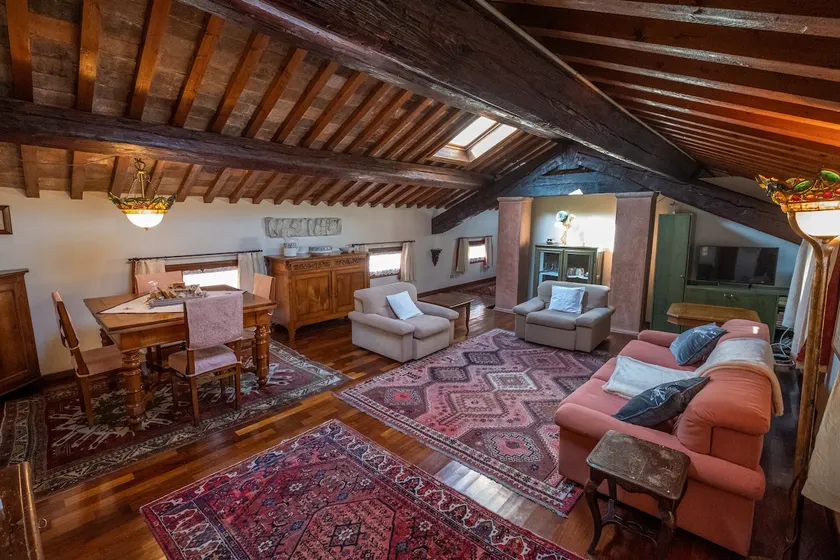 Bright historic attic in the center - Image 1