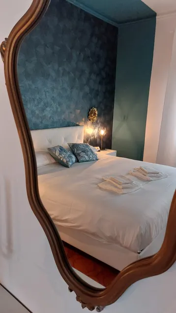 Villa Angela, spacious rooms and garden - Image 1