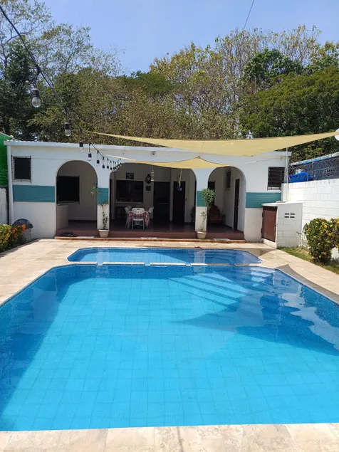 Casa Los Rosales in Surf City - Image 1