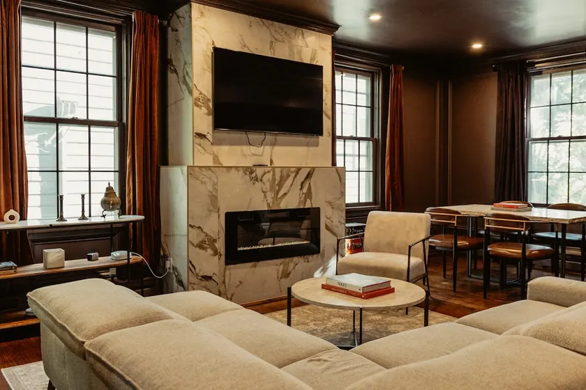 Decadent 2Br Condo • Brown Uni • - Image 1