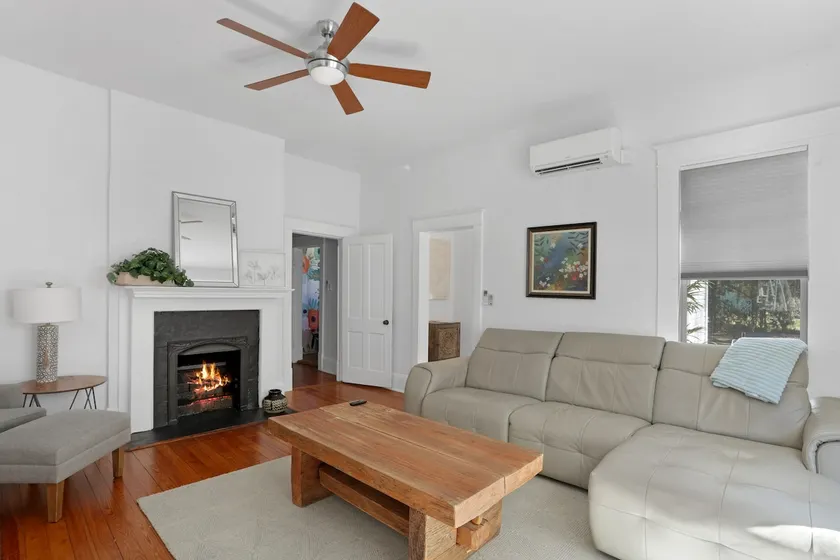 Luxury Apartment in Historic Downtown Duck Pond - Image 1