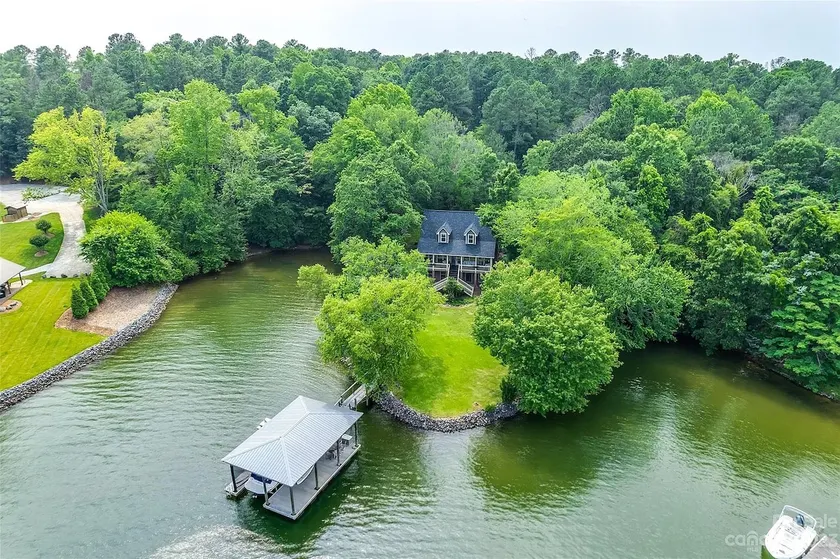 Quiet Lakefront Retreat, Boat Dock, Game Room, SUP - Image 1