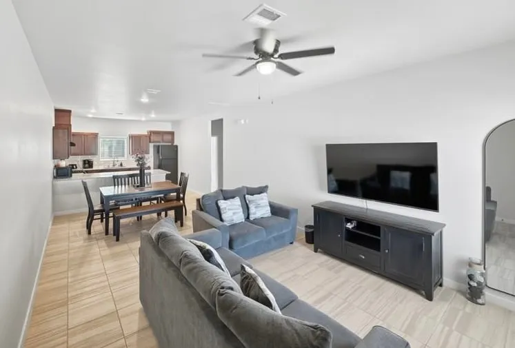 5 min to ft bliss| 2bd2ba|modern chill - Image 1
