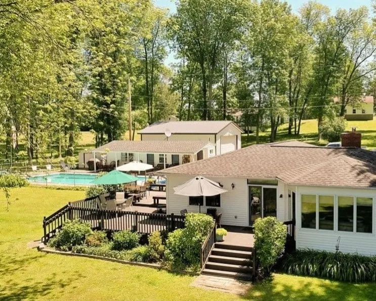 Poolside Paradise - Image 1
