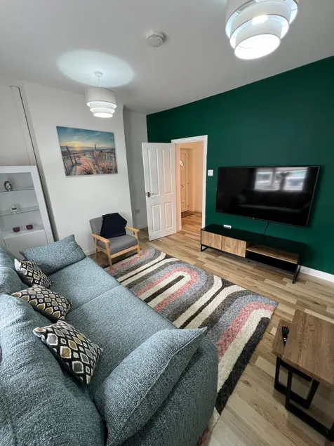 Alexandra Apartment -Secured Parking -2 Bedrooms - Image 1
