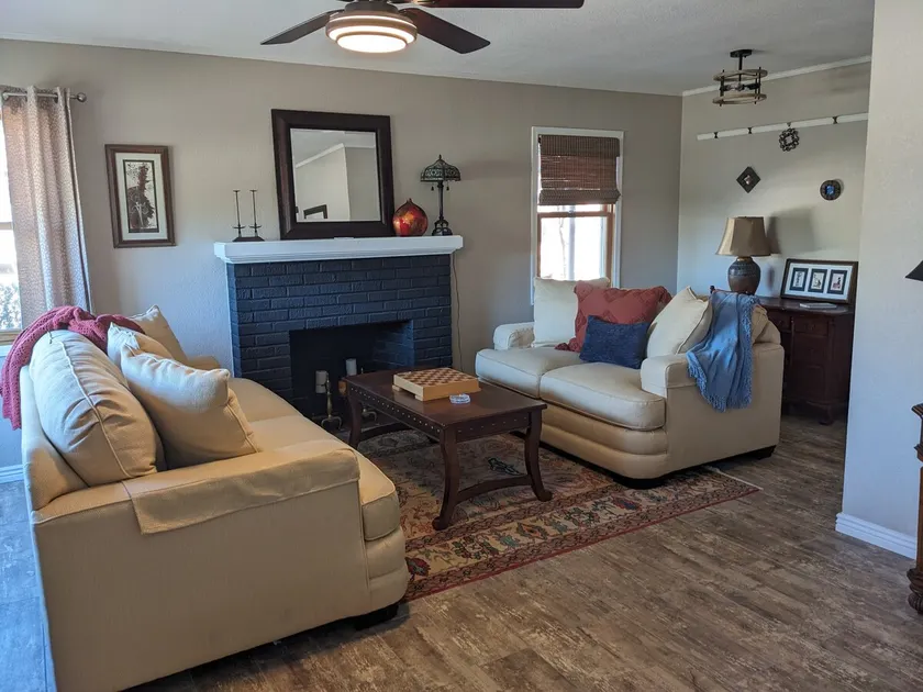 Beautifully appointed, comfy midtown bungalow - Image 1