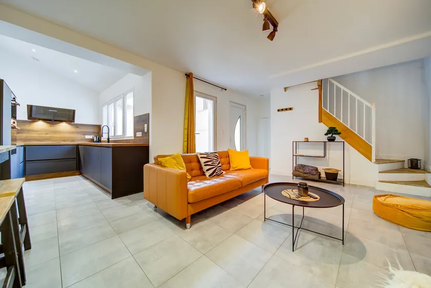Duplex house - Image 1