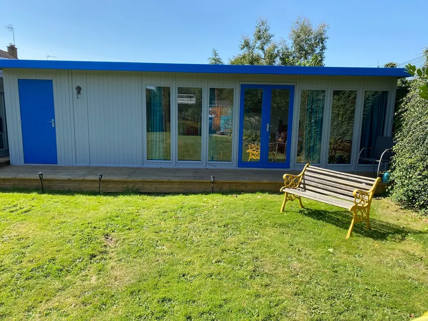 Tastefully Compact Cabin - Image 1