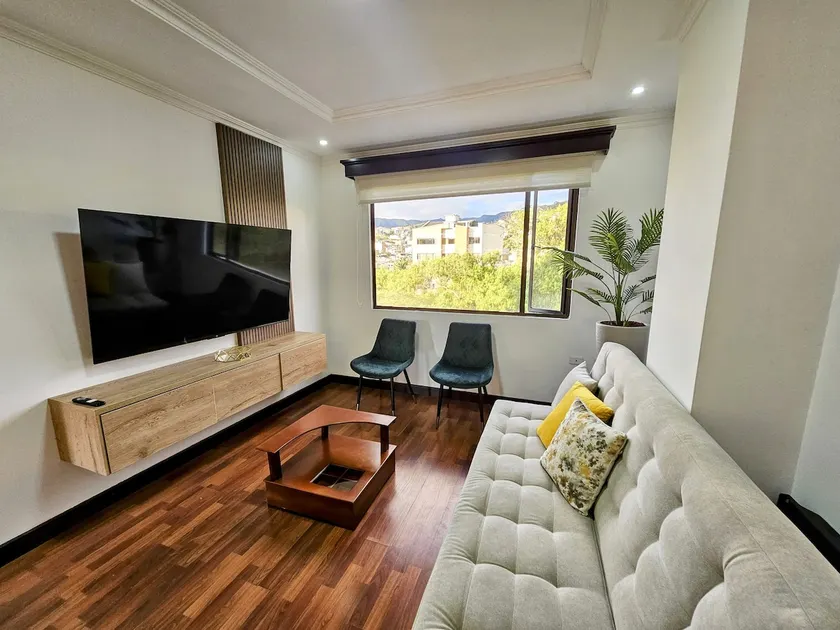 Luxurious Suite in Norte Loja + WiFi + Free Parking - Image 1