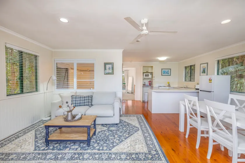 Lorikeet Luxury Cottage - Image 1