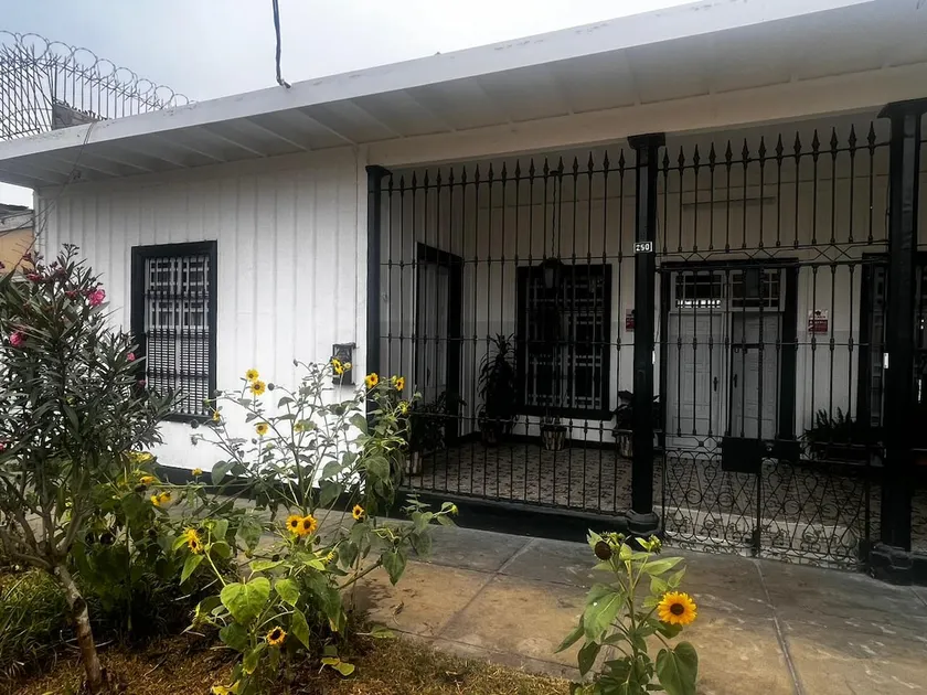 Nice house with a hot tub in Ancón - Image 1