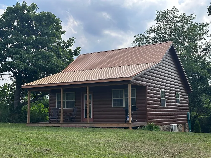 Sunset Bliss, cozy 1 bedroom, 1 loft cabin (NEW) - Image 1