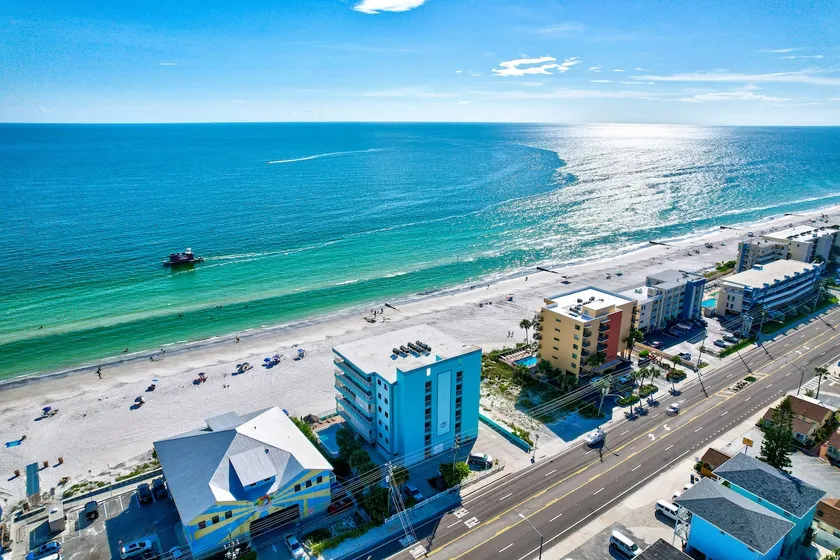 Oceanfront 3/2 with 180 degree view BOOK NOW! - Image 1