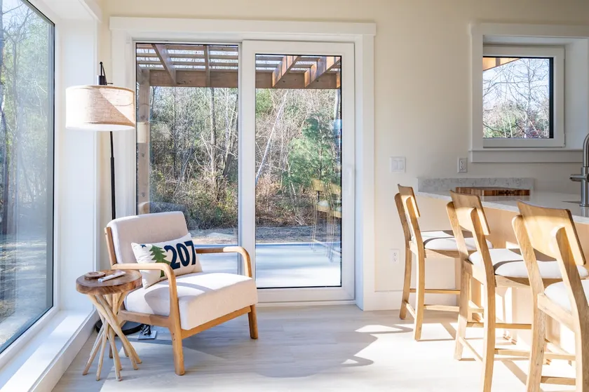 New home, amazing location - Image 1