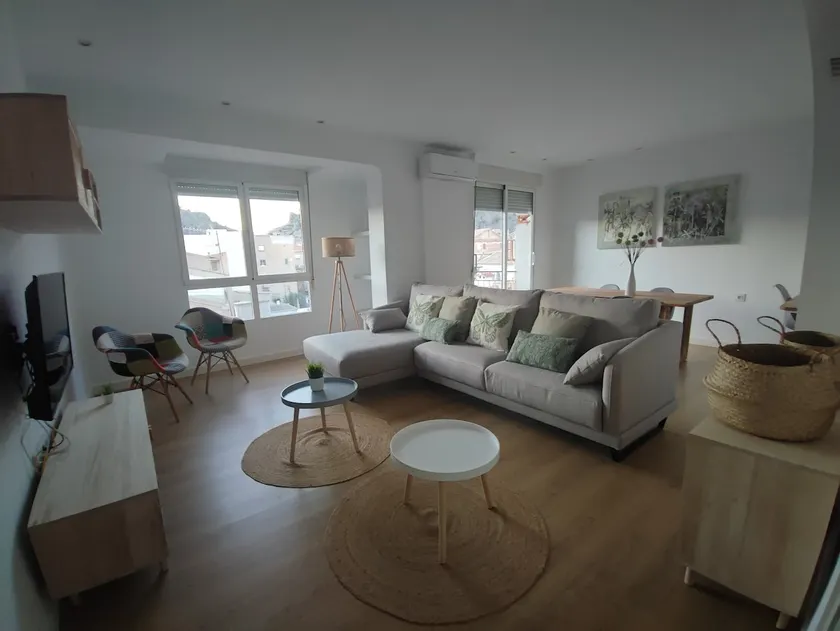 The Valley House - Image 1